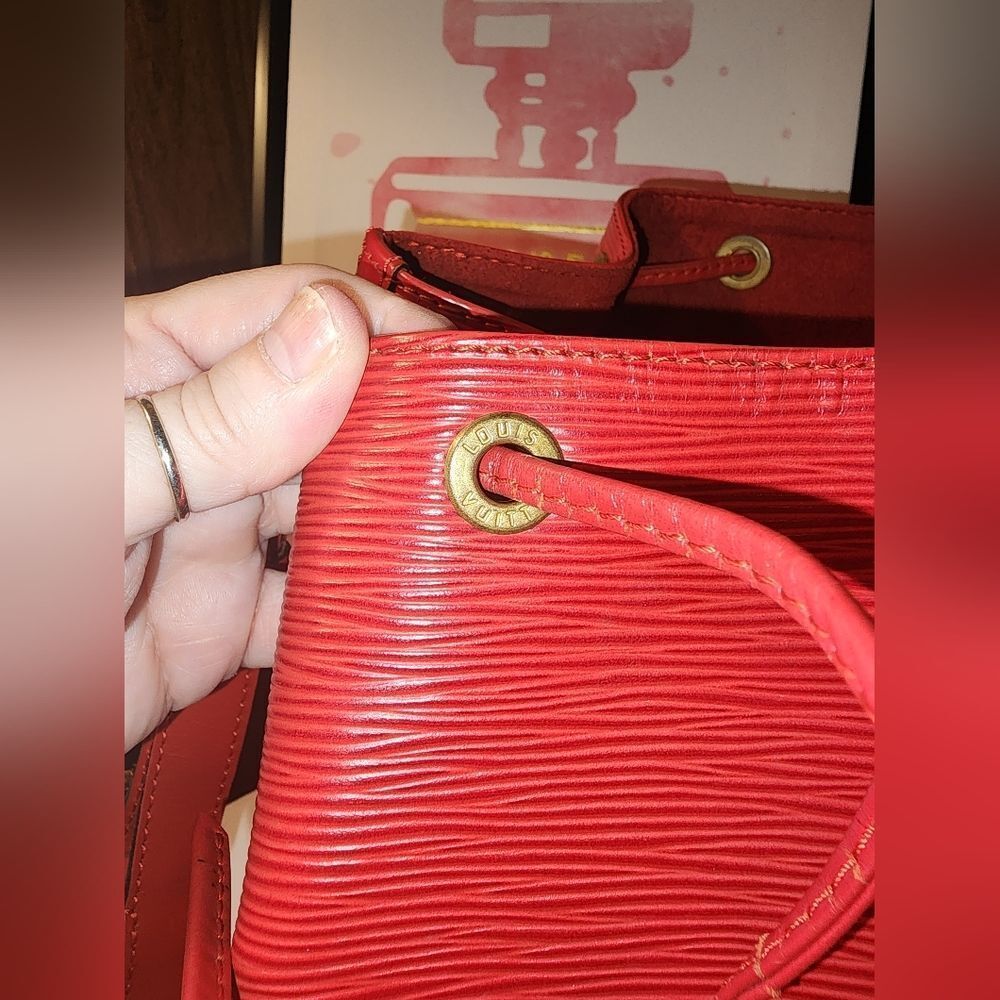 Louiis Vuitton Red Epi Bucket Bag - Picture 7 of 13